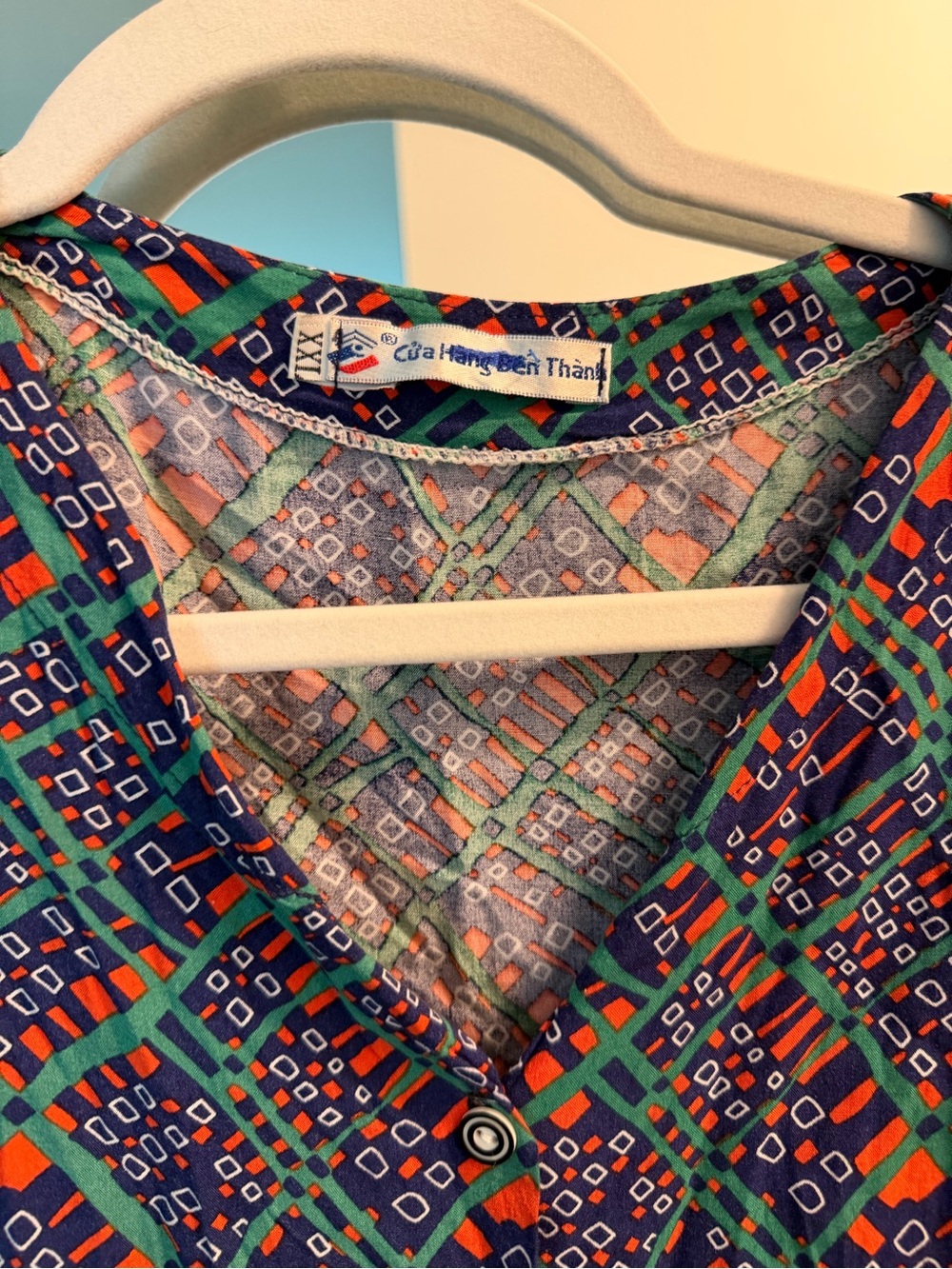 Women's Vintage Button-Front Short Sleeve Top in Multi - Picture 3 of 5